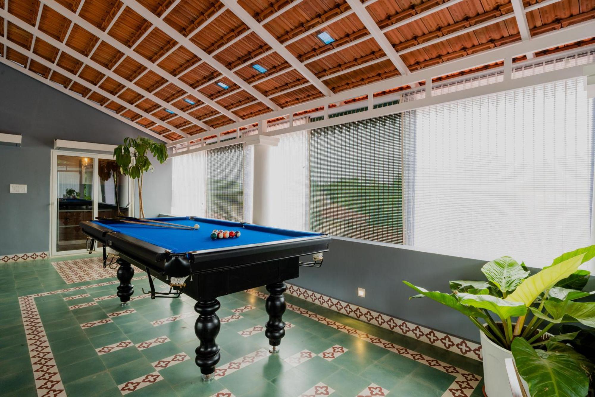 Elivaas 5 Bhk With Pvt Pool, Entertainment Room & Glass House - Bludoor Marmagao Buitenkant foto