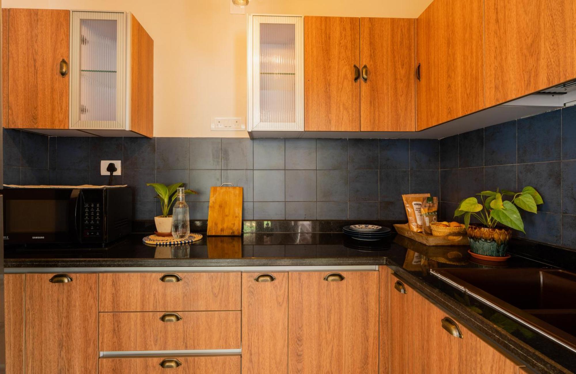 Elivaas 5 Bhk With Pvt Pool, Entertainment Room & Glass House - Bludoor Marmagao Buitenkant foto